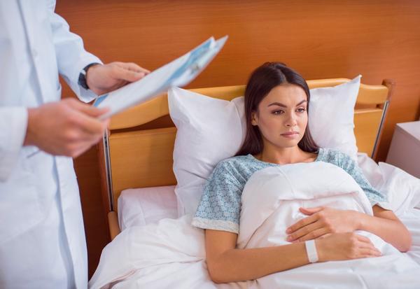 woman-in-hospital-bed-after-surgery-in-atlanta-ga