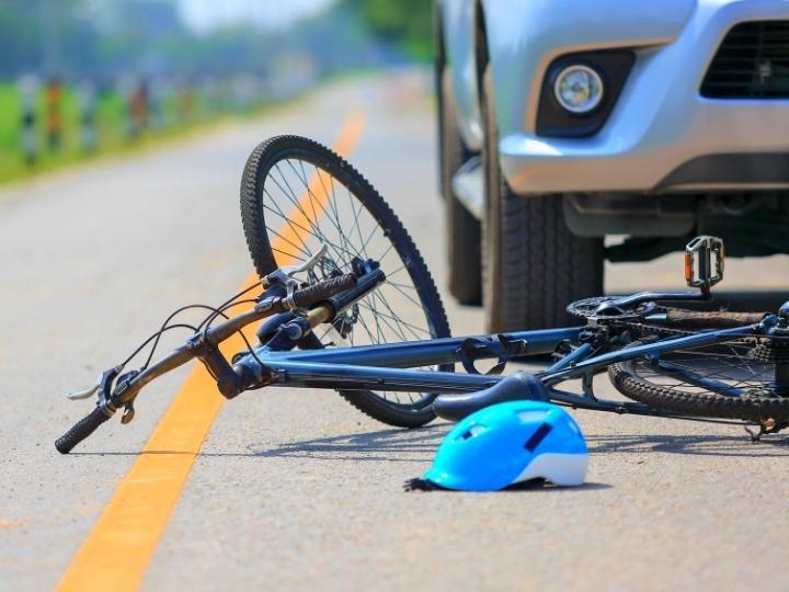 car-crashes-with-cyclist
