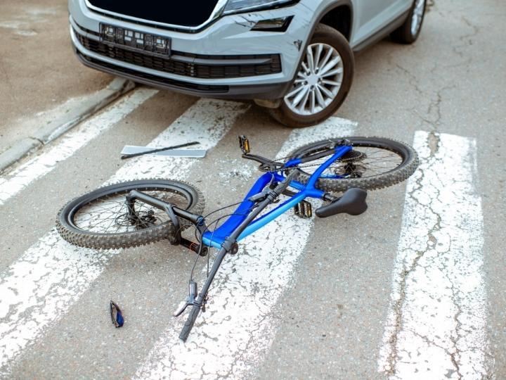 cyclist-is-hit-by-a-car-and-injured