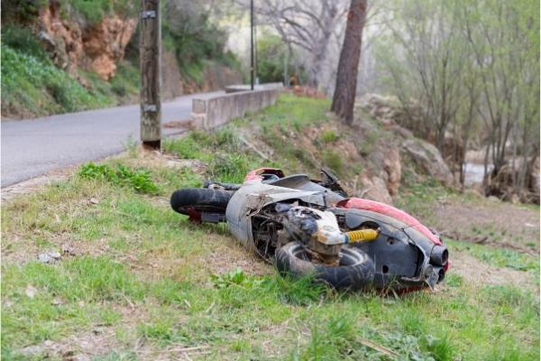 motorcycle is wrecked on Savannah road