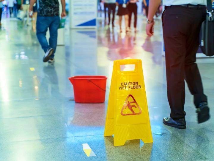 wet-floors-can-lead-to-a-slip-and-fall-accident