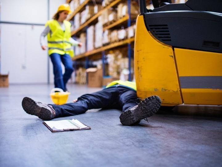 warehouse-worker-in-south-carolina-badly-injured-by-a-forklift